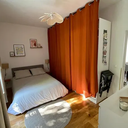 Apartment Pretty Nest Near The Chateau De
